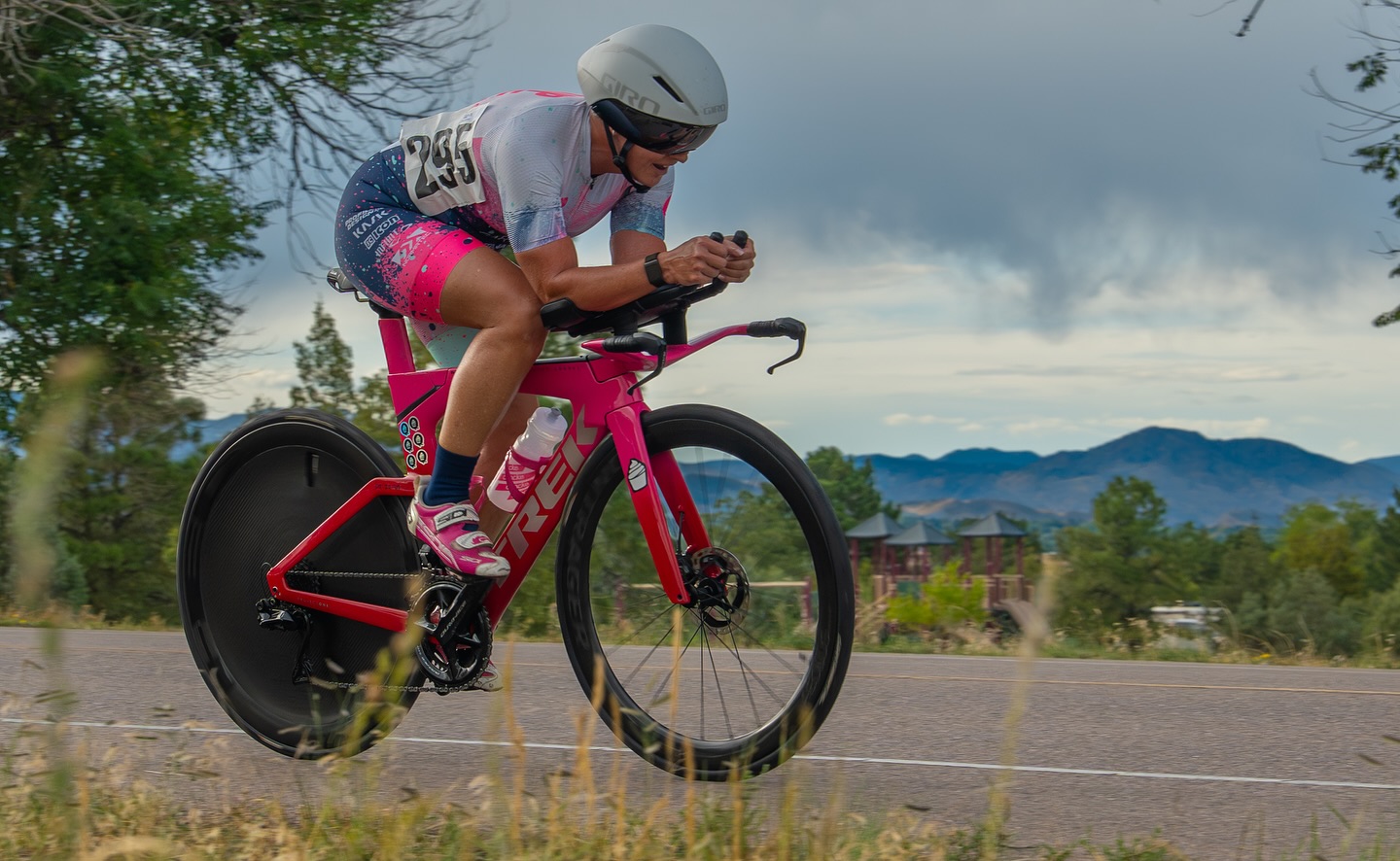 Outside my Comfort Zone Part 2 

I raced the 2nd time trial in the Chatfield Time Trial series last night. The weather was pretty much perfect: clouds and not a lot of wind. 

I honestly had no idea how this was gonna go because I had a lot of training and strength sessions in my legs. My goal was to break 30 minutes (last time was 30:16). 

A few minutes into it and I thought I was toast. My legs were heavy and they already ached. I considered backing off and just cruising, but I thought better of that. 

I put everything I had into the pedals and just went for it. It’s only 11 miles; I can do anything for 11 miles. 

Lo and behold: my time was over a minute faster, and I averaged 1 mile per hour faster than I did last week! My watch said 28:85 total time, with an average of 22.7 mph!! 🤯🤯

Holy hell. I certainly didn’t expect that. Everything hurt like hell, and I could barely breathe after crossing the line… but I didn’t die. 😎

Thanks to @larsthedenverrealtor for the amazing photos and to my coach @kaylabowker_ for supporting me in this new insanity. And more thanks to @cobrascycling for putting on such a fun event! 

@the.cupcake.cartel #timetrial #girlswhoracebikes #triathlete #triathleteintraining #fitover50 #thisis53 #midlifewomen #perimenopausalathlete #raceoftruth #trekspeedconcept